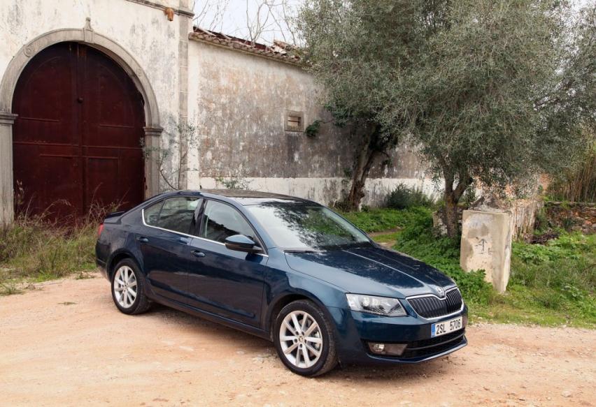 Skoda Octavia 2013  -  (Lava Blue)