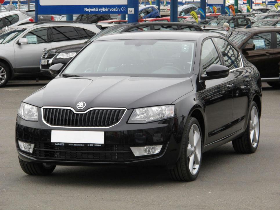  Skoda Octavia    -  