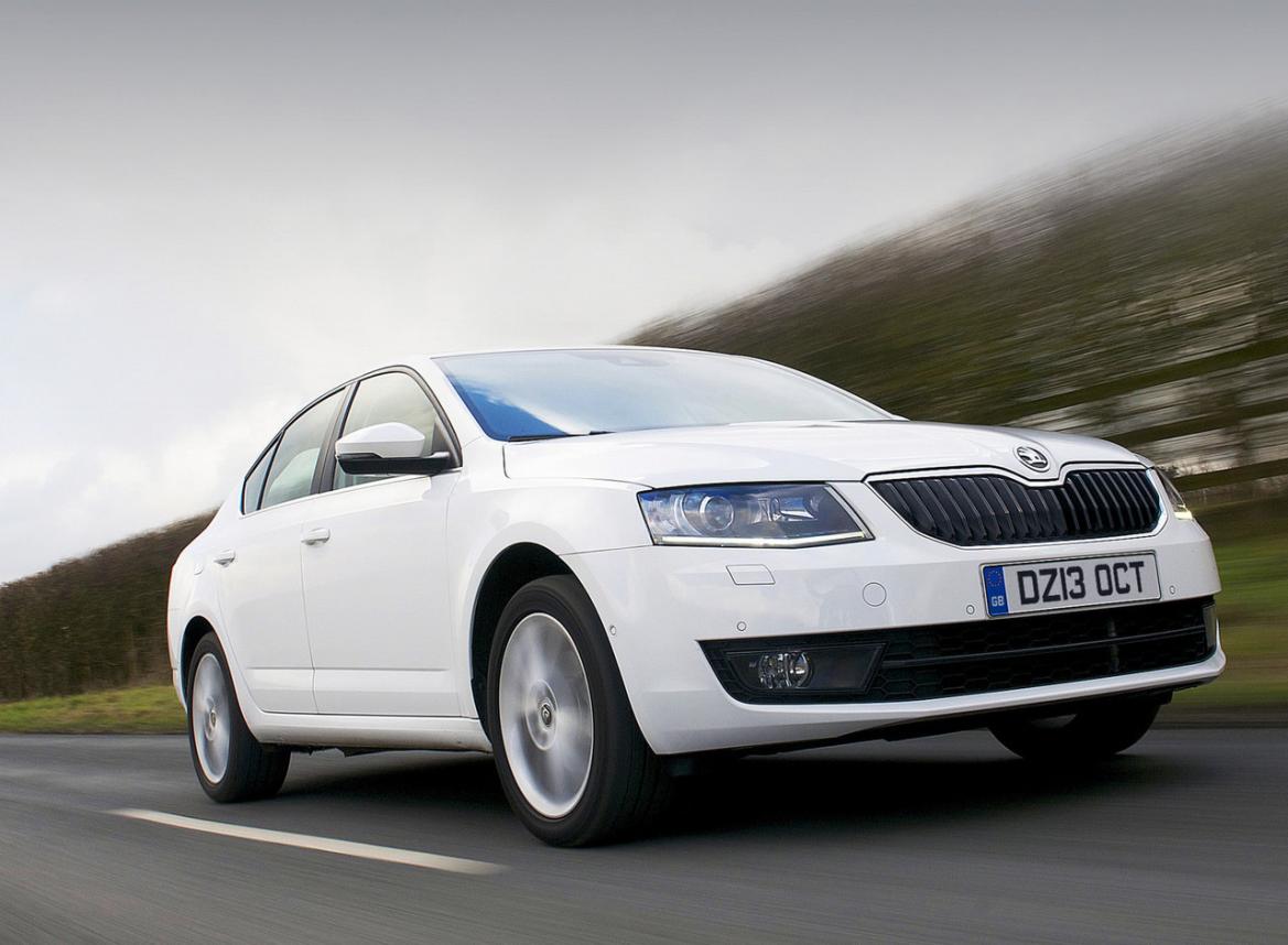 2013 skoda octavia white -   -    