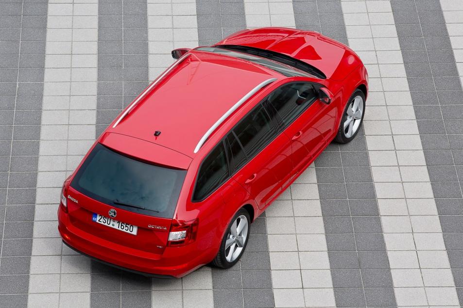 Skoda Octavia Combi 2013 -    (03)