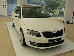 2013 skoda octavia white -     